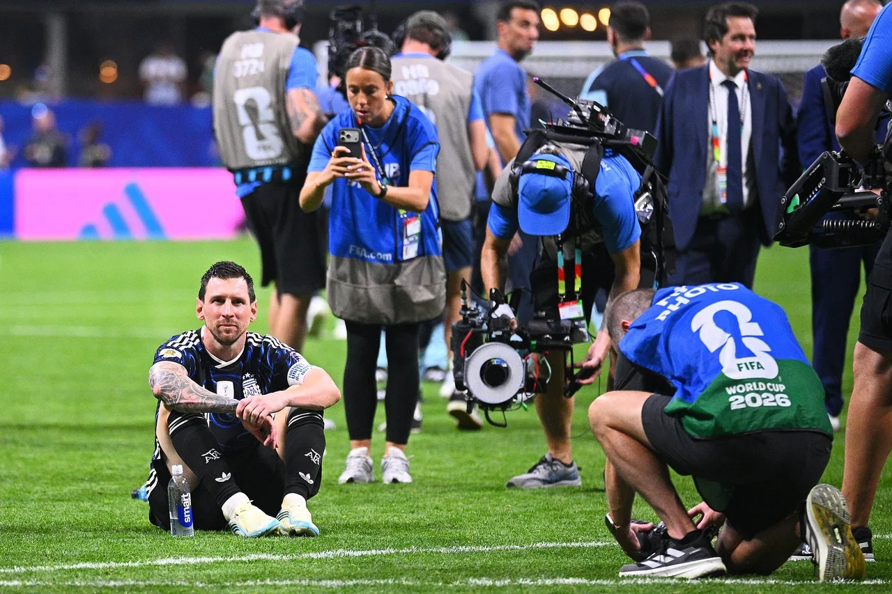 Phóng viên: Messi, Enzo và những người khác sẽ không trở về nước cùng đội tuyển Argentina và sẽ không tổ chức ăn mừng khi đến nơi
