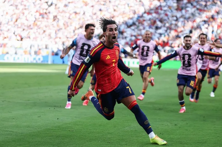 Ferran Torres: Gặp Messi ở chung kết khiến cảm giác căng thẳng dâng lên
