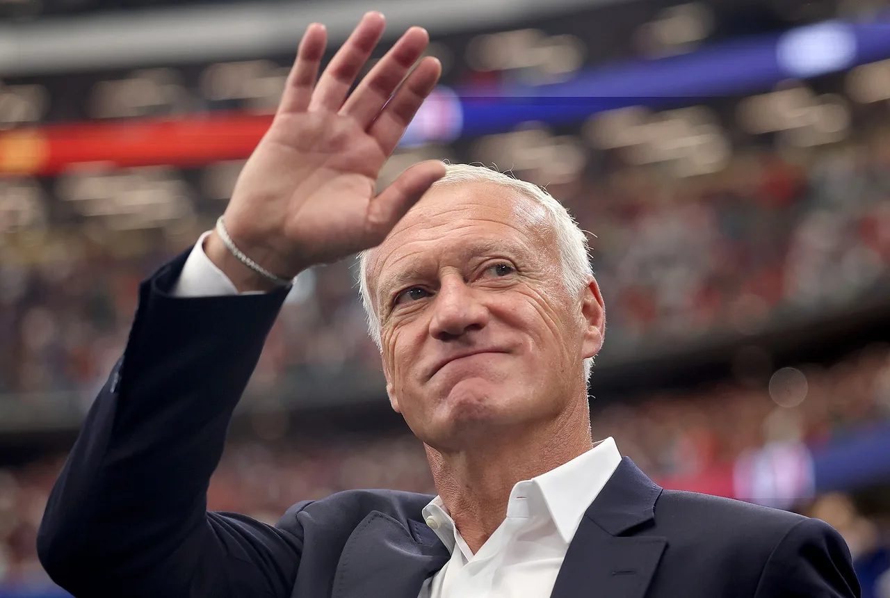 RMC: Deschamps được mời ăn tối với Macron sau khi trở về Trung Quốc. Anh hy vọng sẽ đón nhận những thử thách mới