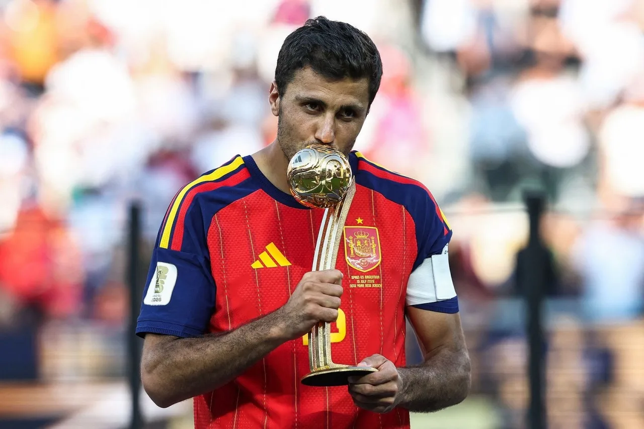 Rodri tăng giá lên 55 triệu euro sau khi giành Quả bóng vàng World Cup 2026