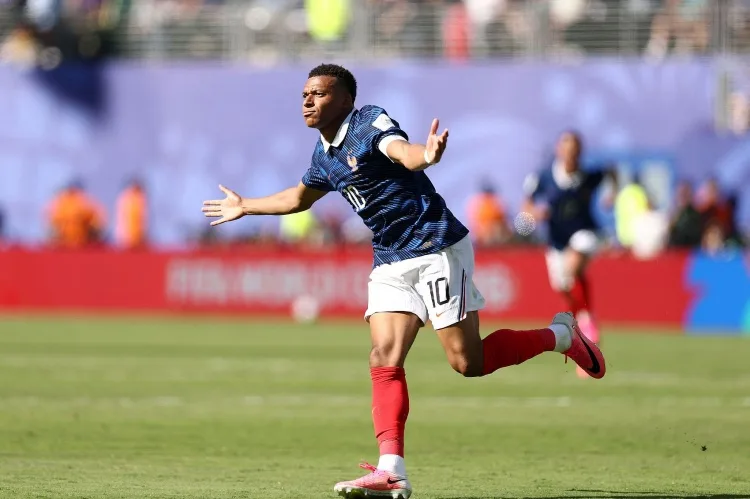 Truyền thông Pháp: Mbappé có thể rời Nike, Adidas và Under Armour đang tích cực theo đuổi anh