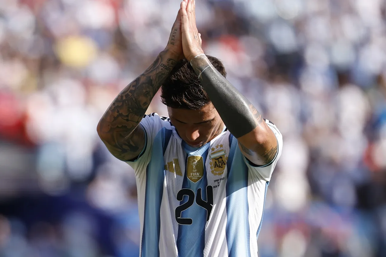 Bố Enzo: Không có thuyết âm mưu nào về trận chung kết World Cup Con trai tôi nói với tôi rằng tất cả đều là dối trá