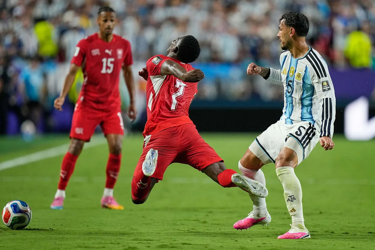 Người phát ngôn FIFA: Không có tranh chấp về việc lặn ở World Cup, các quyết định của trọng tài và VAR đều duy trì sự công bằng.