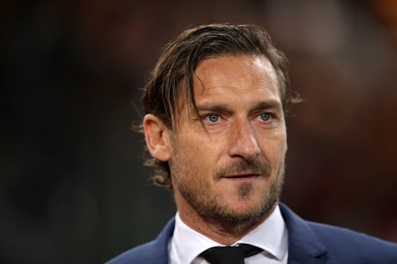 Totti: Roma có cơ hội cạnh tranh chức vô địch, thật đáng tiếc khi một người ngoài hành tinh như Messi giã từ đội tuyển quốc gia