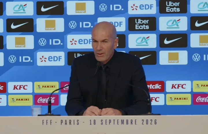 Zidane thử nghiệm 4-3-3 ở buổi tập đầu tiên cùng tuyển Pháp