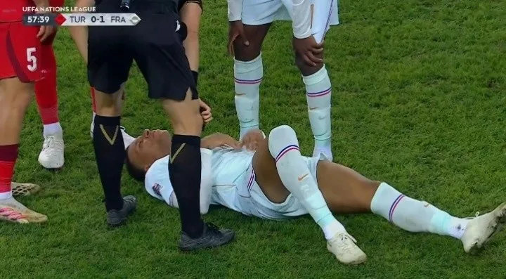 Real Madrid chờ kết quả kiểm tra đầu gối trái của Mbappe