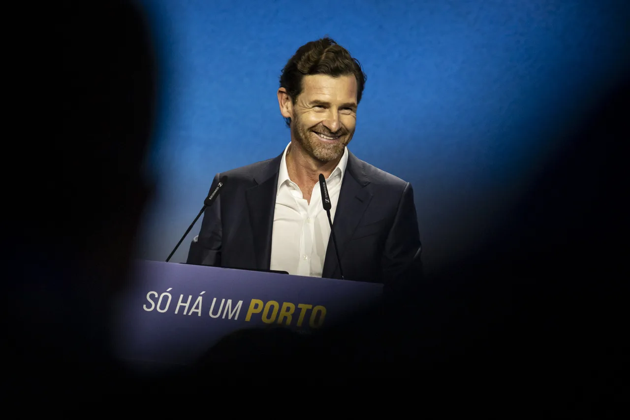 Villas-Boas: Sự nghiệp ở ĐTQG của Cristiano Ronaldo không thể kết thúc vội vàng như vậy; người chơi nên chấp nhận sự sắp xếp huấn luyện
