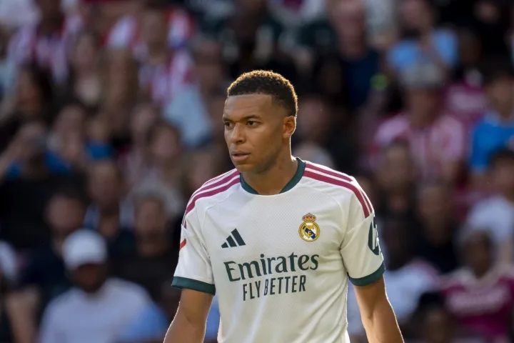 Mbappe trở lại tập luyện, sẵn sàng gặp Villarreal